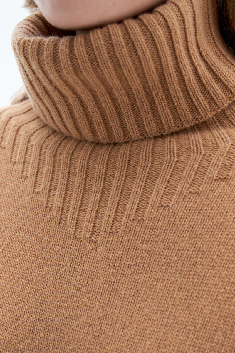 WOOL TURTLENECK PULLOVER