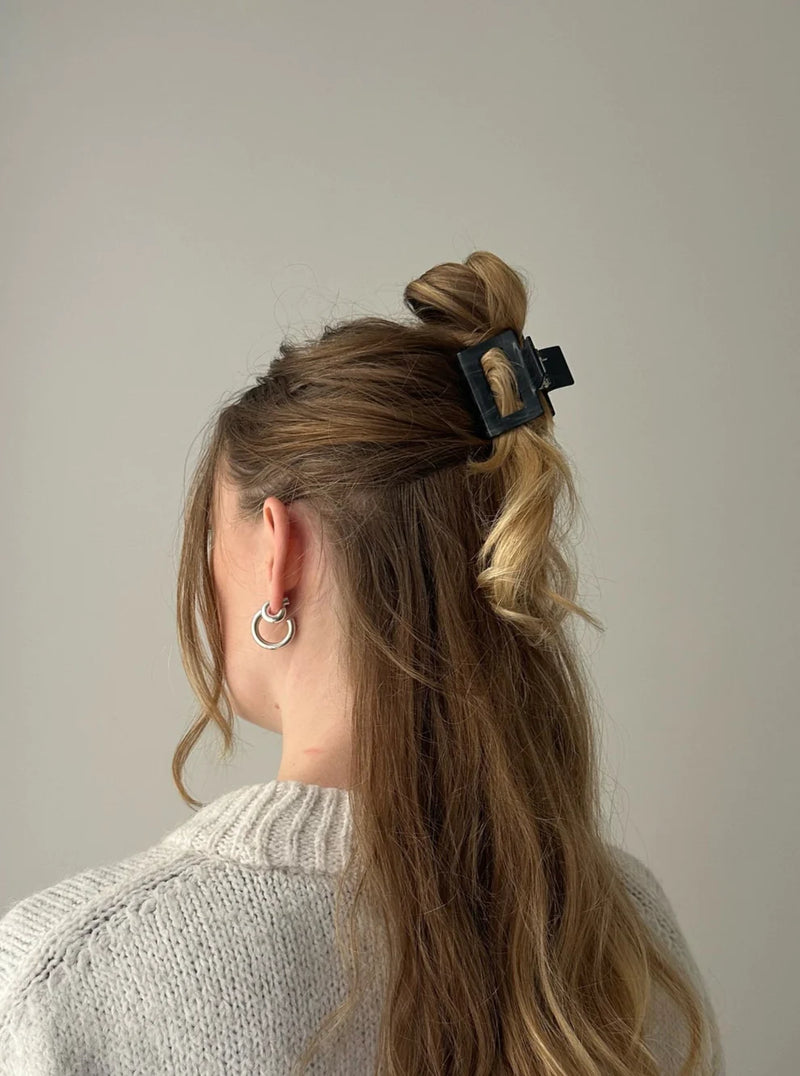 JOSEFIN CLIP