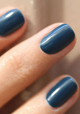NAGELLACK DARK CLOVER