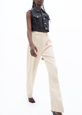 LEINENHOSE JULIE
