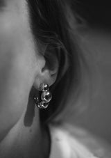 DOT EARRING
