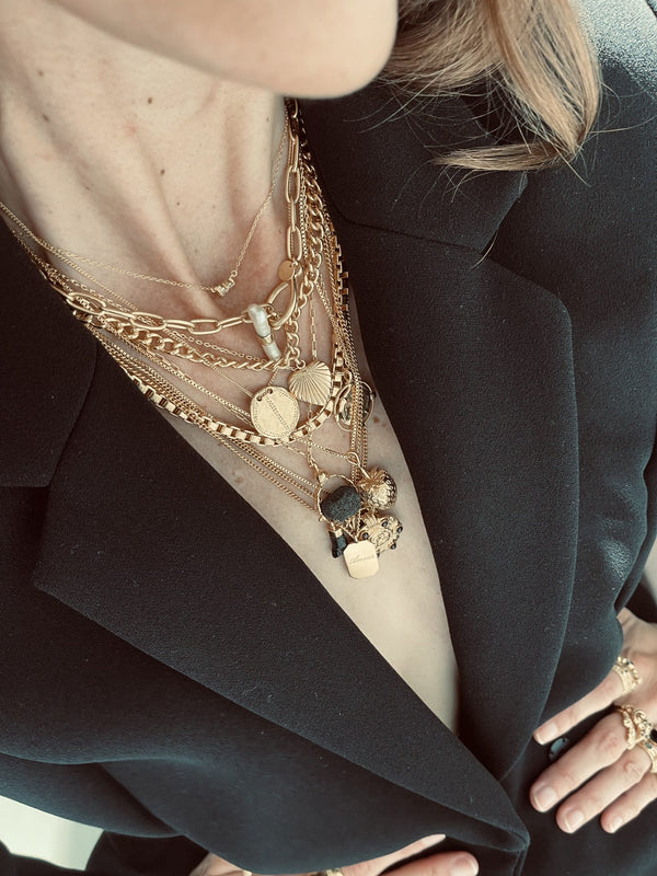 JAYE NECKLACE